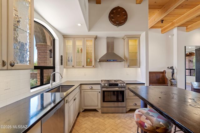 455 N Avenida Aguila, Tucson, AZ 85748