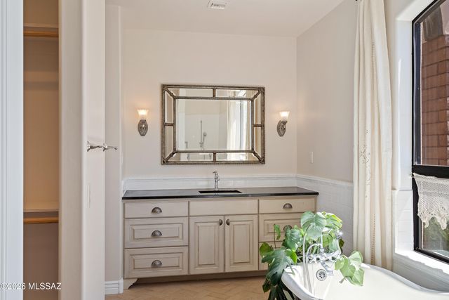 455 N Avenida Aguila, Tucson, AZ 85748