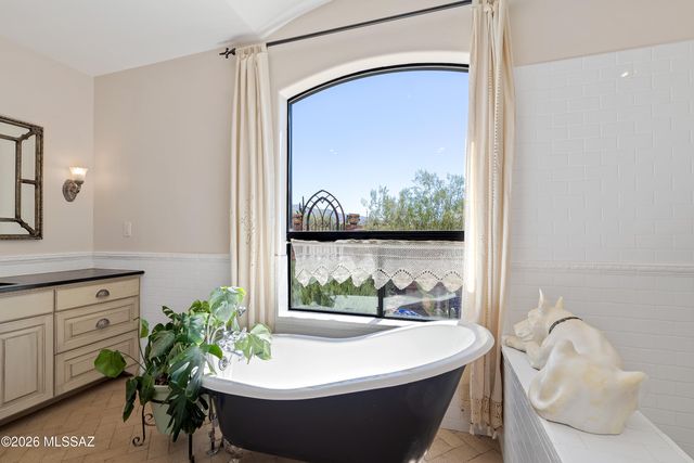 455 N Avenida Aguila, Tucson, AZ 85748