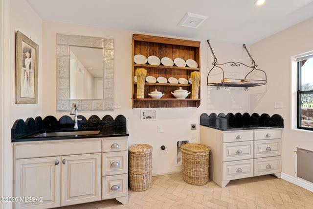 455 N Avenida Aguila, Tucson, AZ 85748