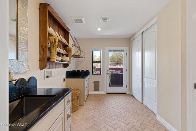 455 N Avenida Aguila, Tucson, AZ 85748