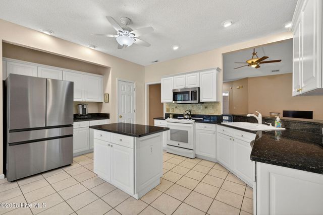 1113 Willow Pond Lane, Leland, NC 28451