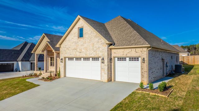 1665 Nantucket Drive, Conway, AR 72034