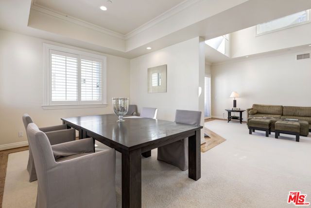 132 S MAPLE Drive PH4, Beverly Hills, CA 90212