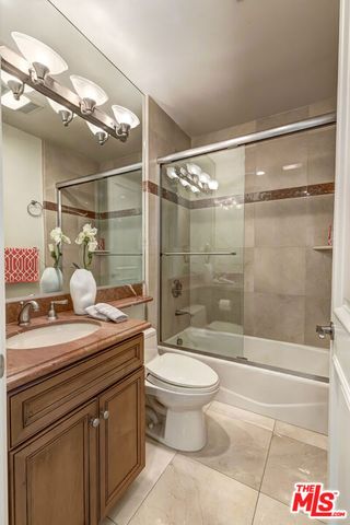 132 S MAPLE Drive PH4, Beverly Hills, CA 90212