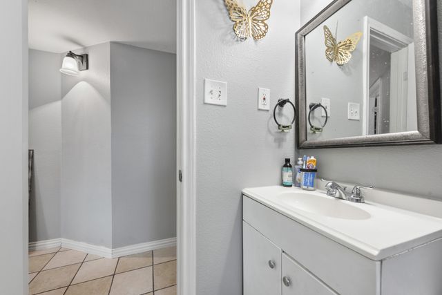 508 N Dick Price Road, Kennedale, TX 76060