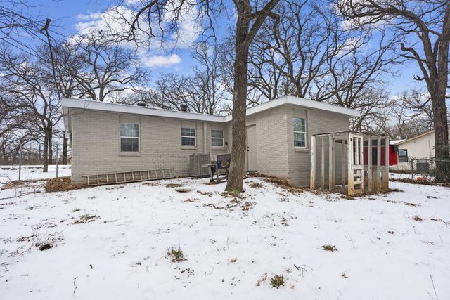 508 N Dick Price Road, Kennedale, TX 76060