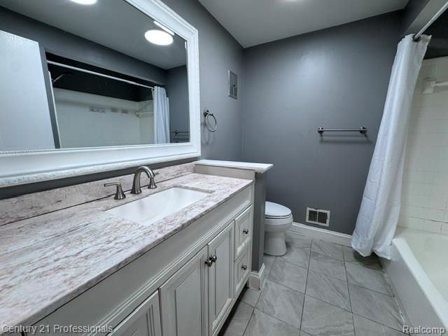 36730 Engleside Dr Drive, Sterling Heights, MI 48310