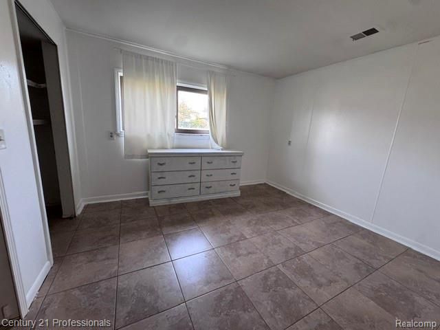 36730 Engleside Dr Drive, Sterling Heights, MI 48310
