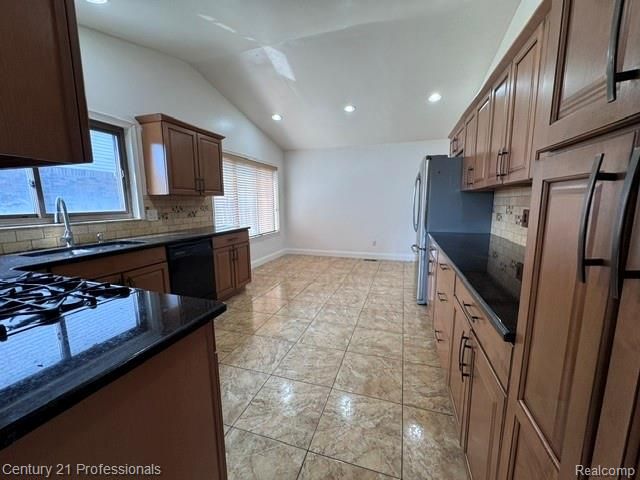 36730 Engleside Dr Drive, Sterling Heights, MI 48310