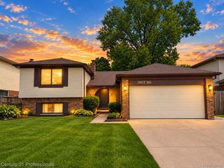 36730 Engleside Dr Drive, Sterling Heights, MI 48310