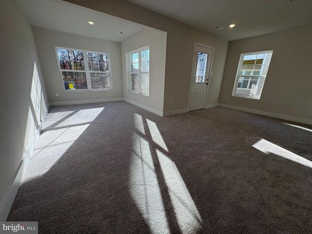 6828 WINTERHILL LN, Glen Burnie, MD 21060