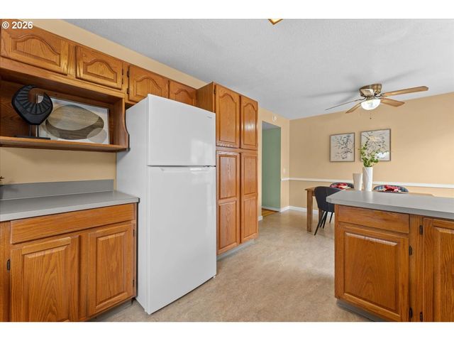7413 Se PINE St, Portland, OR 97215