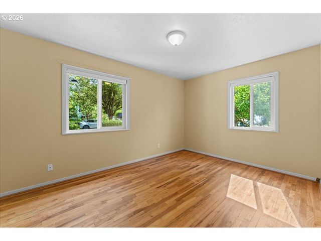 7413 Se PINE St, Portland, OR 97215