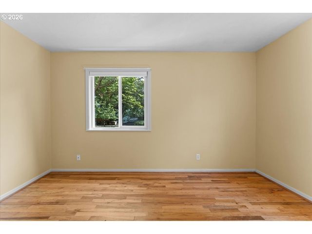 7413 Se PINE St, Portland, OR 97215
