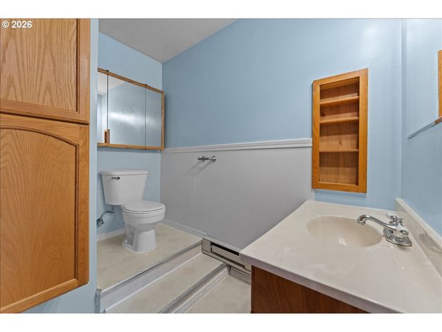 7413 Se PINE St, Portland, OR 97215