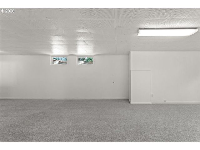 7413 Se PINE St, Portland, OR 97215