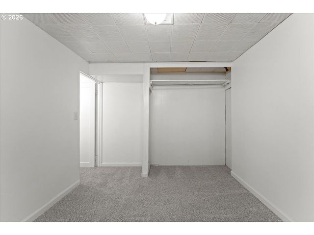 7413 Se PINE St, Portland, OR 97215