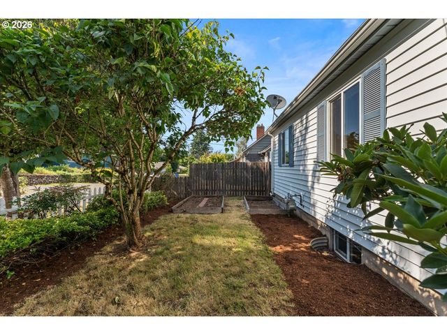 7413 Se PINE St, Portland, OR 97215
