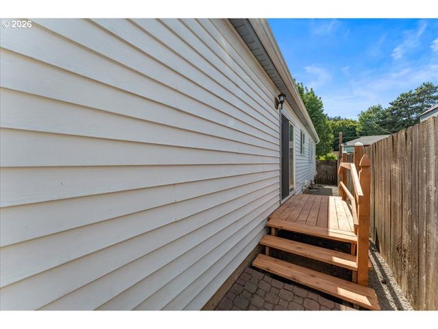7413 Se PINE St, Portland, OR 97215