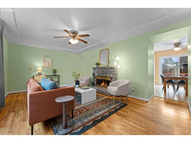 7413 Se PINE St, Portland, OR 97215