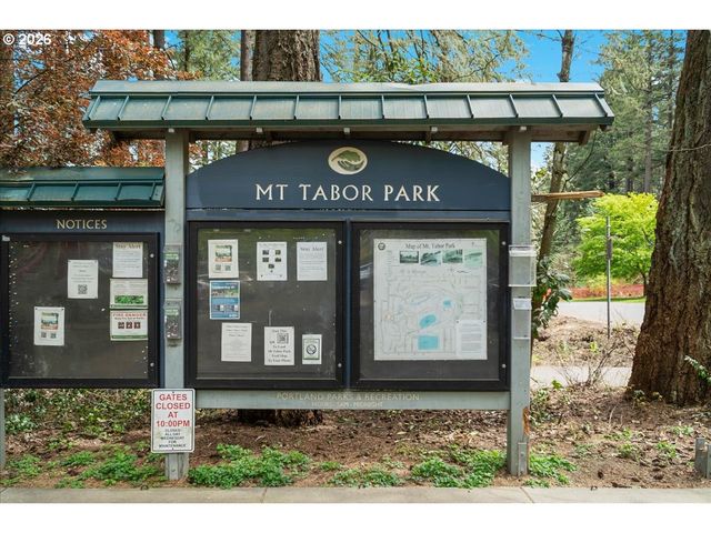 7413 Se PINE St, Portland, OR 97215