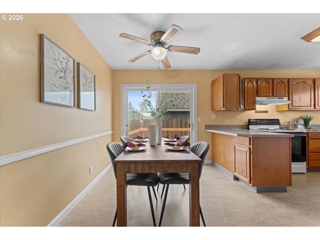 7413 Se PINE St, Portland, OR 97215
