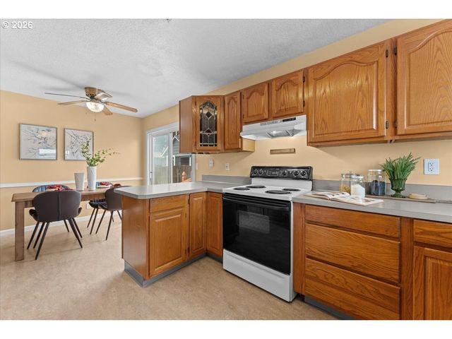 7413 Se PINE St, Portland, OR 97215