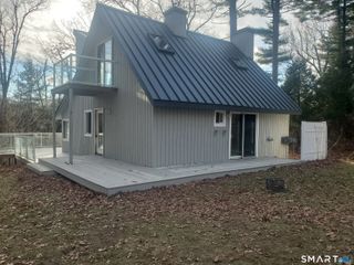 32 Hemlock Road, Granby, CT 06035