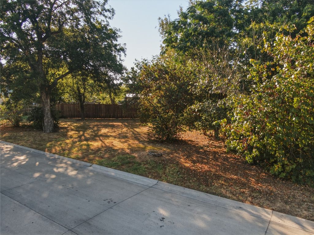 104 N Getzendaner Street, Waxahachie, TX 75165 — photo 2