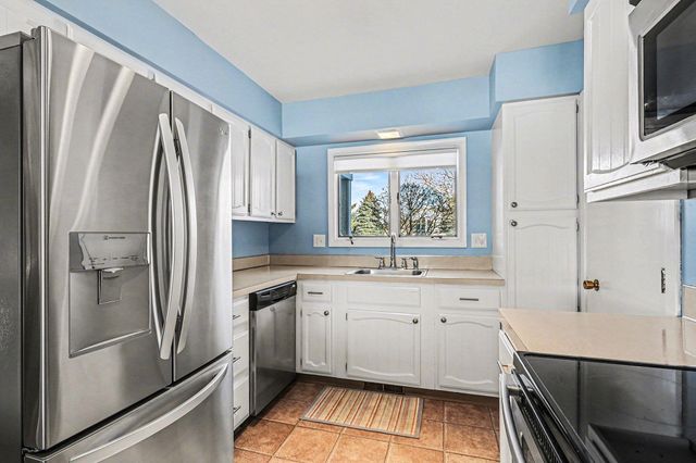 6334 Golf Lakes Court Court A, Bay City, MI 48706