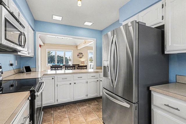 6334 Golf Lakes Court Court A, Bay City, MI 48706