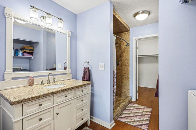 6334 Golf Lakes Court Court A, Bay City, MI 48706