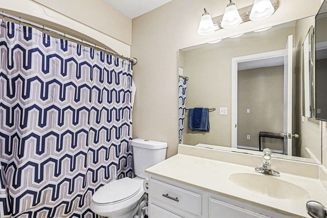 6334 Golf Lakes Court Court A, Bay City, MI 48706