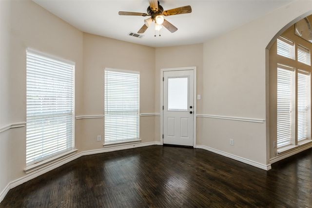 107 Pinedale Drive, Mansfield, TX 76063