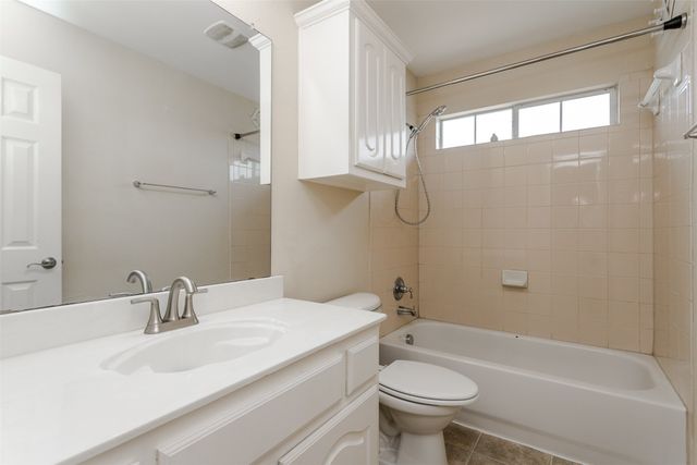 107 Pinedale Drive, Mansfield, TX 76063
