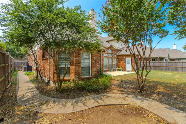 107 Pinedale Drive, Mansfield, TX 76063