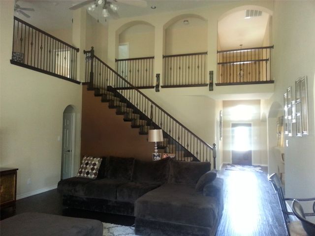 107 Pinedale Drive, Mansfield, TX 76063