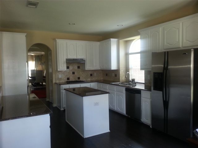 107 Pinedale Drive, Mansfield, TX 76063