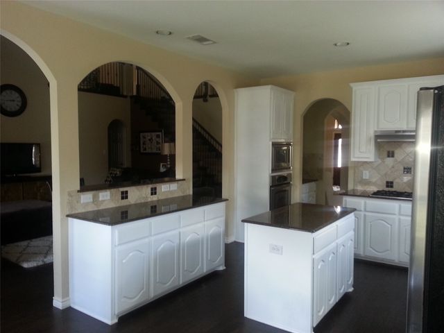 107 Pinedale Drive, Mansfield, TX 76063
