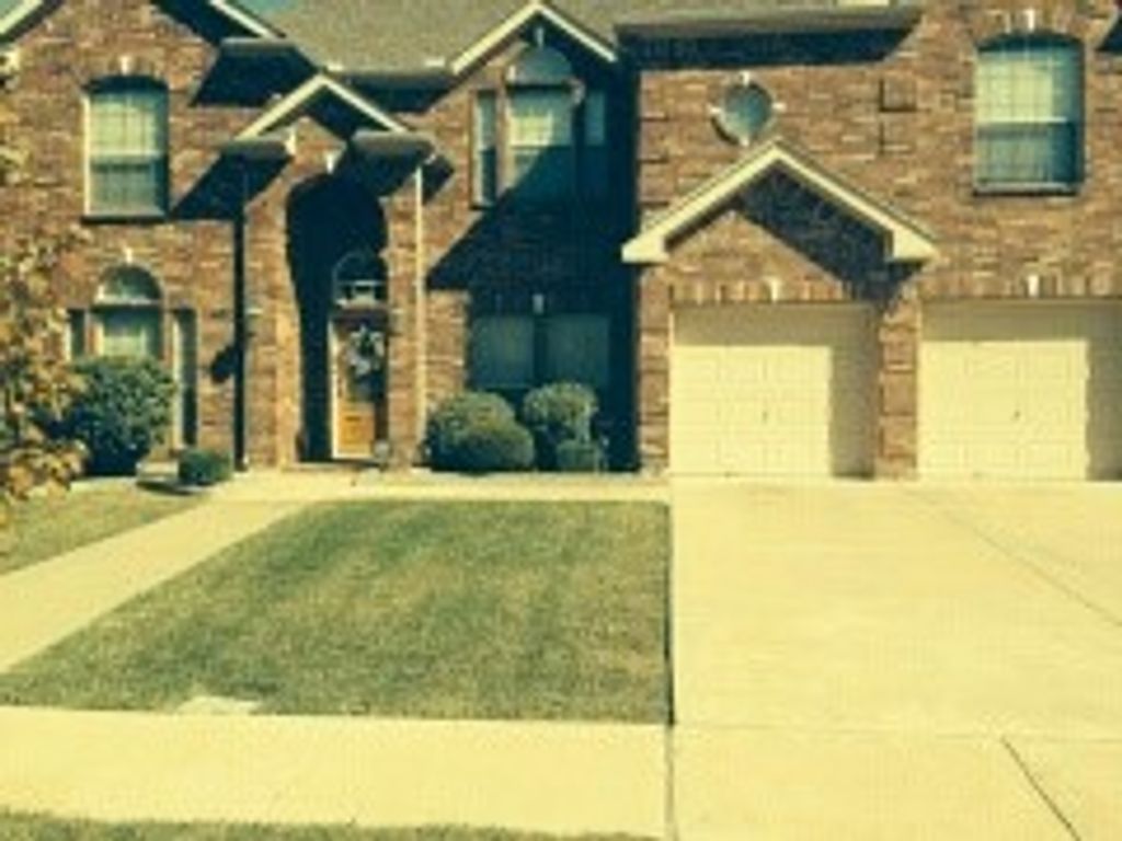 107 Pinedale Drive, Mansfield, TX 76063