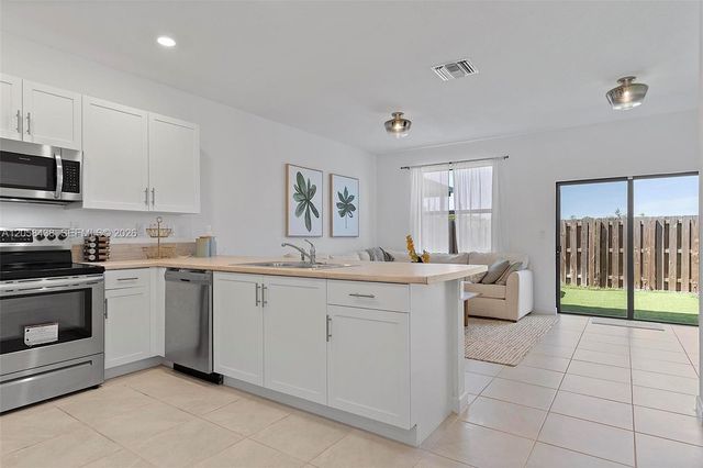 10085 SW 228th Ter, Miami, FL 33190