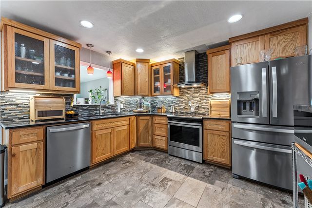 314 Crestview Drive, Bentonville, AR 72712