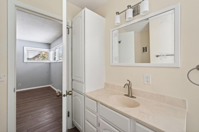 2216 Orwell Court N, Stillwater, MN 55082