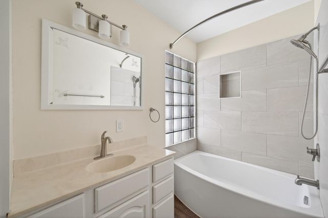 2216 Orwell Court N, Stillwater, MN 55082