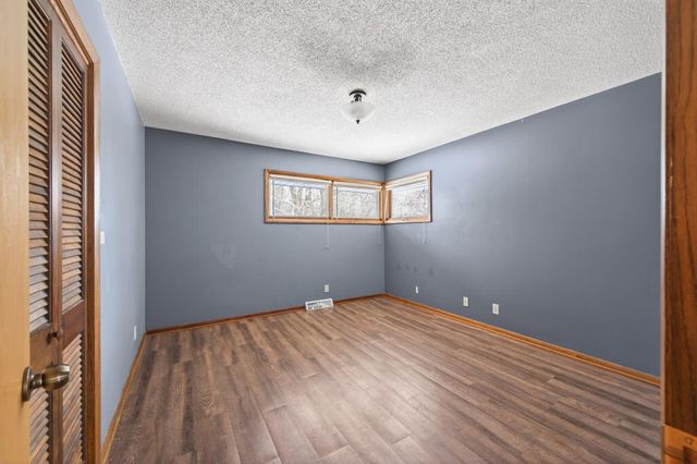 2216 Orwell Court N, Stillwater, MN 55082