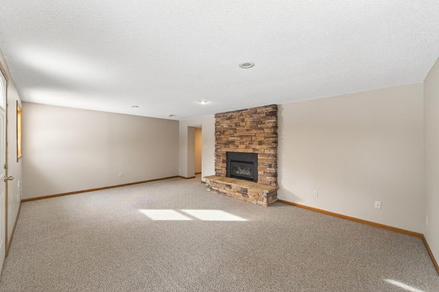 2216 Orwell Court N, Stillwater, MN 55082