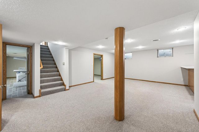 2216 Orwell Court N, Stillwater, MN 55082