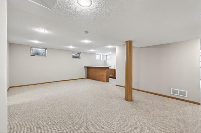 2216 Orwell Court N, Stillwater, MN 55082