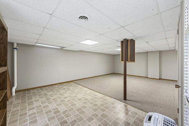 2216 Orwell Court N, Stillwater, MN 55082